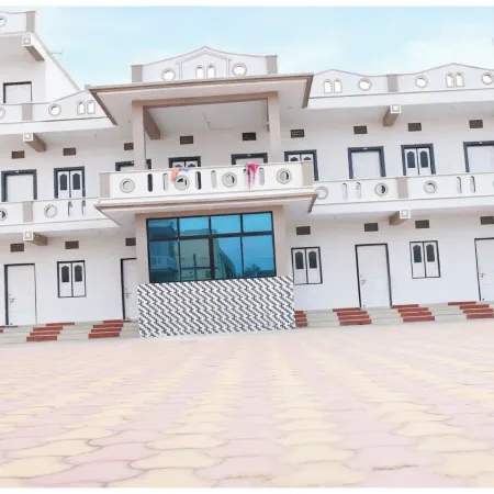 Hotel Seascape Puri Near Beach