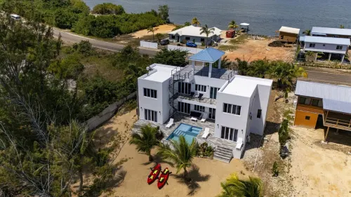 Villa Armoniosa - Stunning 4BR Beachfront Villa w Pool Ocean Views - Villas