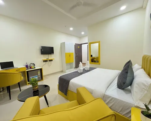 Yellow Sapphire Hotel DLF Cyber City Hotels near IIIT