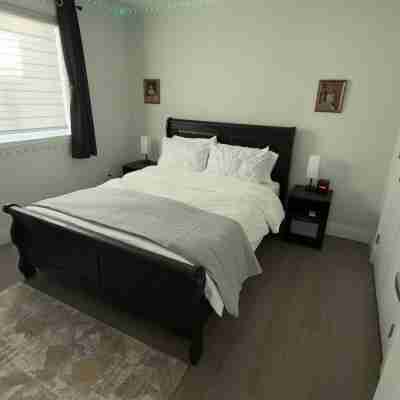 Chris and Carmen’ place Rooms