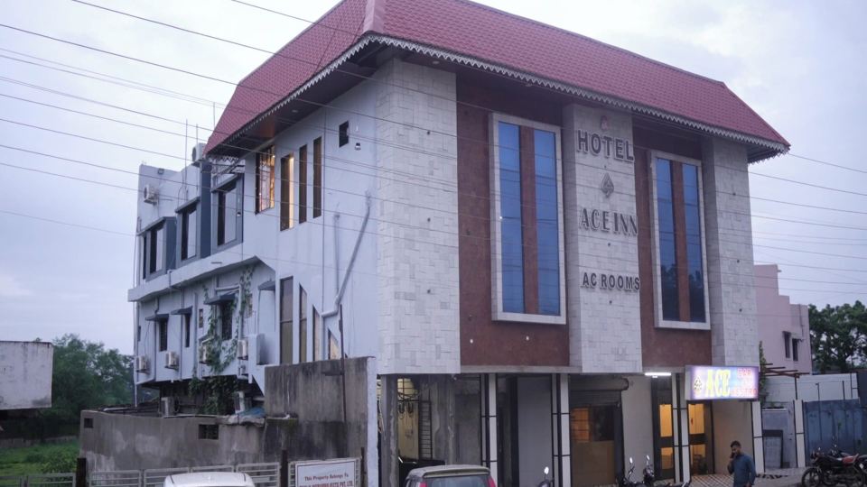 Hotel Ace Inn