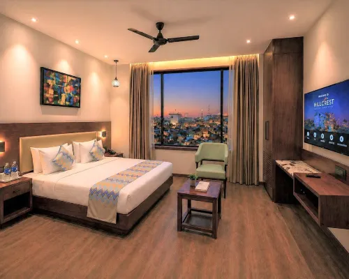 Hillcrest Hotel and Resort فنادق في آبو روڈ