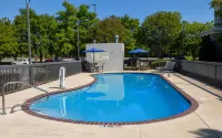 Hampton Inn Madison Huntsville Airport - Pools