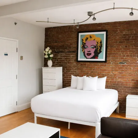 Maverick Suites at 402 Columbus Ave
