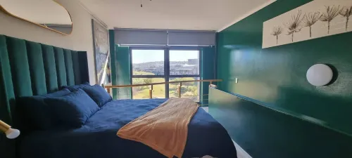 Luxurious Green Riverside Loft Apartment - 4-Star