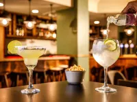 Mercure Cardiff - bar