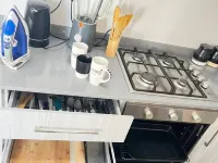 Cozy Luxury Apartment Midrand Smart TV, Fast Wi-Fi Hotels in Midrand