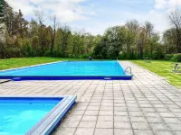 Charming Retreat by River - Homestays