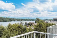 Laurel Lake Placid - Mountain view