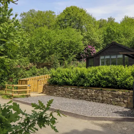 Lodge at Nadur Отели в г. Макинлет
