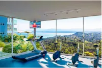 Luxurious Condo with Spectacular Ocean Views