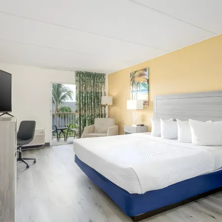 Hutchinson Island Hotel