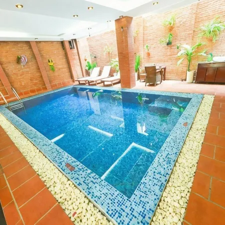 Golden River Hotel