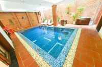Golden River Hotel - Thermen