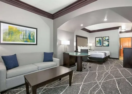La Quinta Inn & Suites by Wyndham Little Rock - Bryant