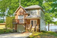 Private Dock! High Rock Lake Getaway in Lexington - Homestays