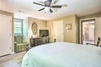 Secluded Chattanooga Getaway w/ Deck + Yard! - parking