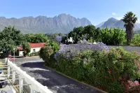 Franschhoek Boutique Hotel - Lion Roars Hotels & Lodges - Mountain view