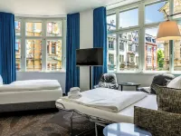Motel One Zürich Hotels near Bellevueplatz