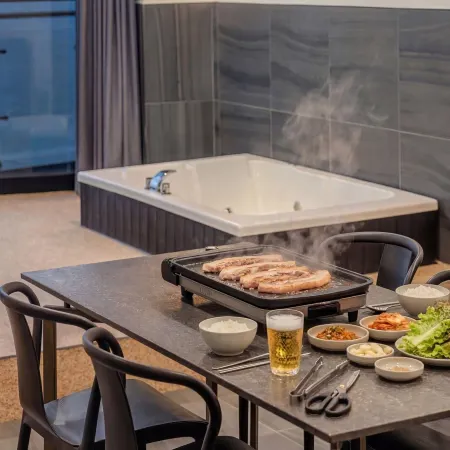 Sokcho W Spa Poolvilla