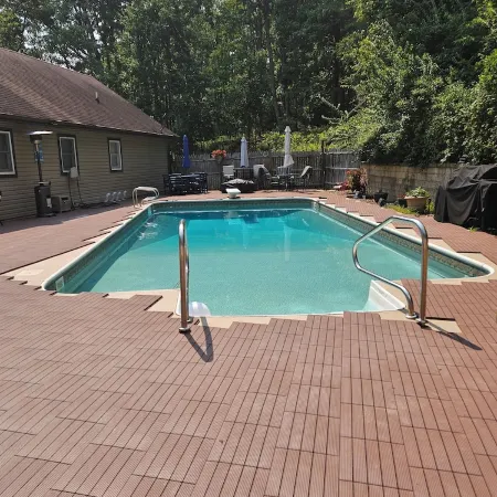 Large 3 Bedroom on Wooded Lot, Pool, Hot Tub  Min to Pennstate