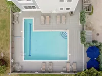 The Harbor Front Inn - Pools
