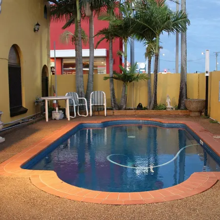 Bourbong St Motel