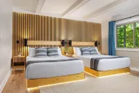 The Sandbar Lodge at Torch Lake - 2-Sterne