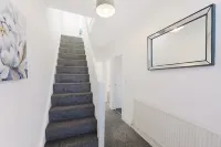 Darlington Central 4BR With Parking and Free Wifi - Homestay