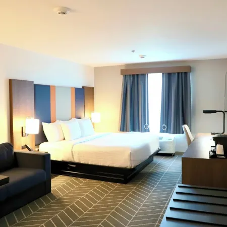 La Quinta Inn & Suites by Wyndham Auburn