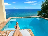 Enjoy Amazing Sea Views, Private Pool & Caribbean Breezes from This 2 Bd Villa! - piscina