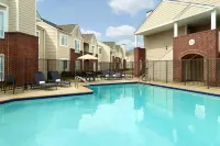 Residence Inn by Marriott Atlanta Airport North/Virginia Avenue - Pools