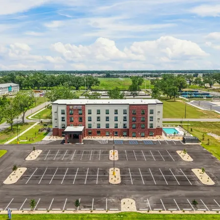 Cobblestone Hotel & Suites - Foley