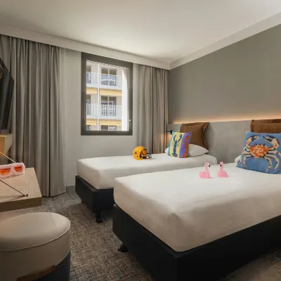 Moxy Nice Hotel berhampiran Stadium Charles-Ehrmann