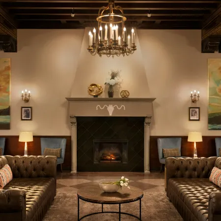 Hotel Saranac, Curio Collection by Hilton