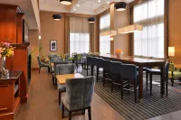Hampton Inn & Suites by Hilton Tacoma - Parkplatz