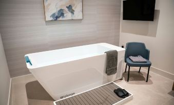 THesis Hotel Miami Coral Gables, Curio Collection by Hilton