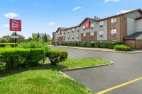 Red Roof Plus+ Belleville - parcheggio