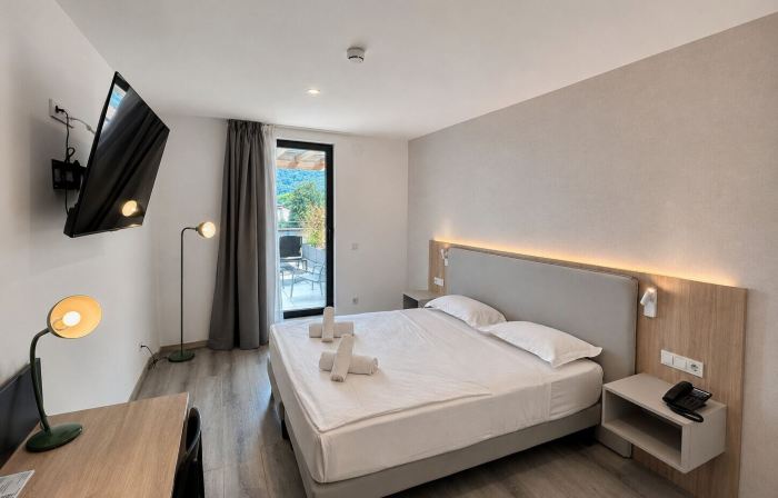 Lake and More Suite Hotel