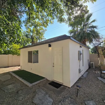 Newly Renovated Casita in Mesa, King-Sized Bed and Lightening Fast WiFi