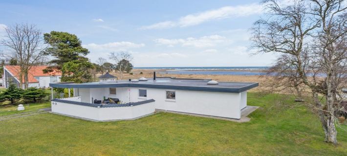 "Helja" - 125m from the Sea Hotels in Hals