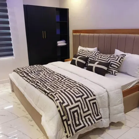 Less2more Luxury Suites - Comfort in Style
