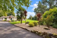 Luxury 4BR 3Bath Villa With Games Room and Garden -  Privatzimmer