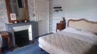 Chateau Lezat - Chambres d'Hotes-Chambre d'hôtes - balcon