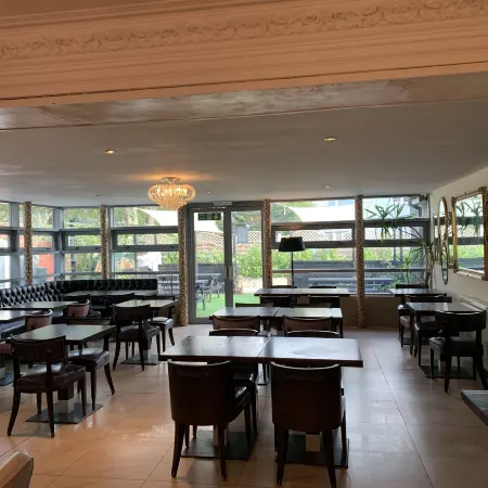 Beech Mount Hotel - Free Parking