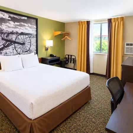 Super 8 by Wyndham Aberdeen East