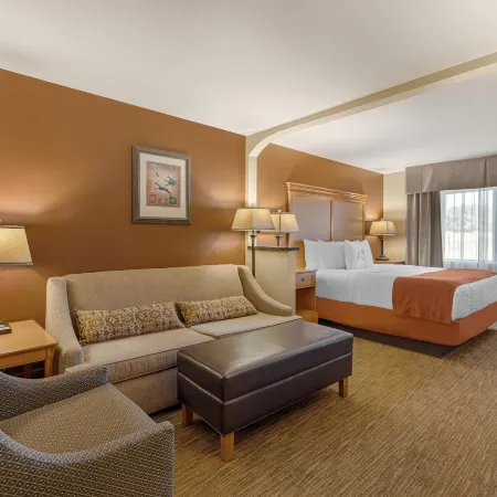 Best Western Plus Deer Park Hotel and Suites