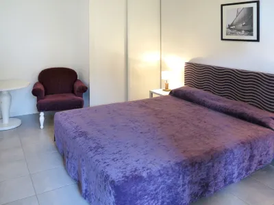 L'Estacade Hotels near E.Leclerc Capbreton