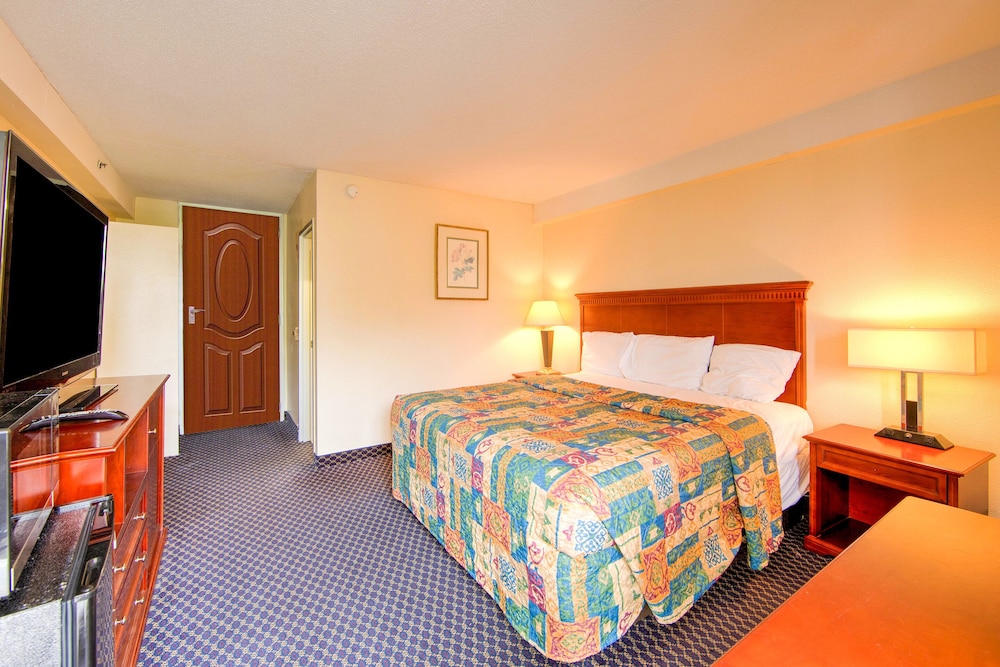 Travel Inn Petersburg Fort Lee