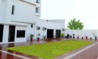 Hotel Uma Residency